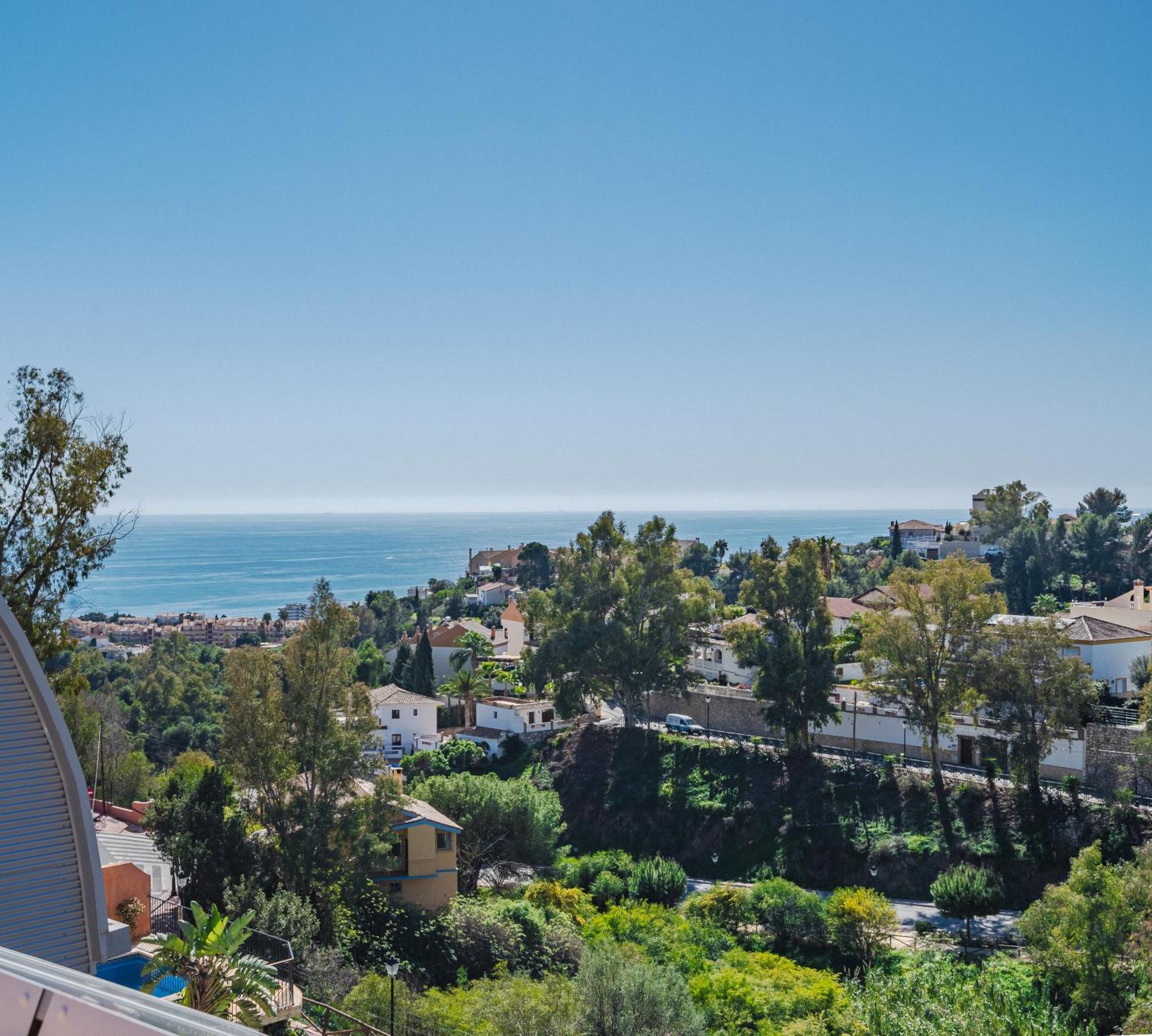 Private Luxurious Hillside Villa With Pool & Sea Views For 8 To 10 Ppl ฟูเอนฮิโรลา ภายนอก รูปภาพ